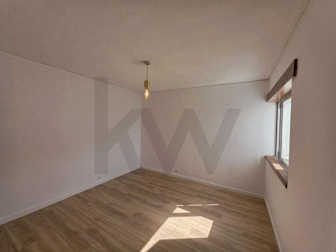 Apartamento T3 para Arrendamento em São Martinho Foto 28