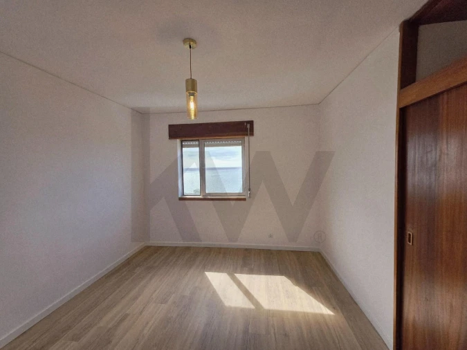 Apartamento T3 para Arrendamento em São Martinho Foto 26