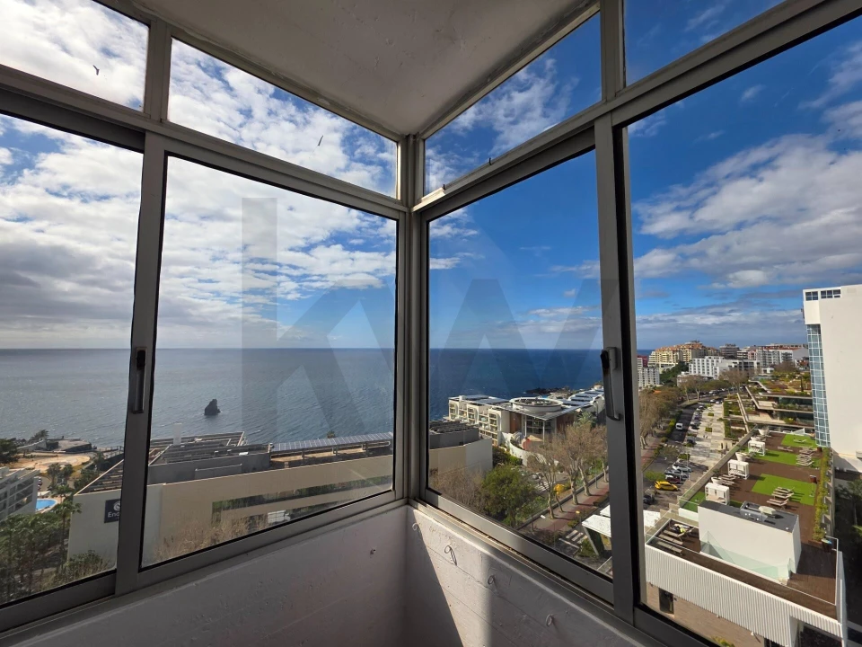 Apartamento T3 para Arrendamento em São Martinho Foto 16