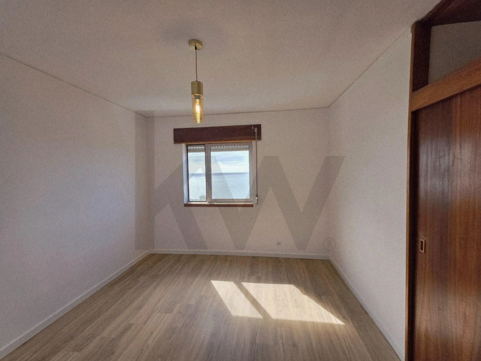Apartamento T3 para Arrendamento em São Martinho Foto 26
