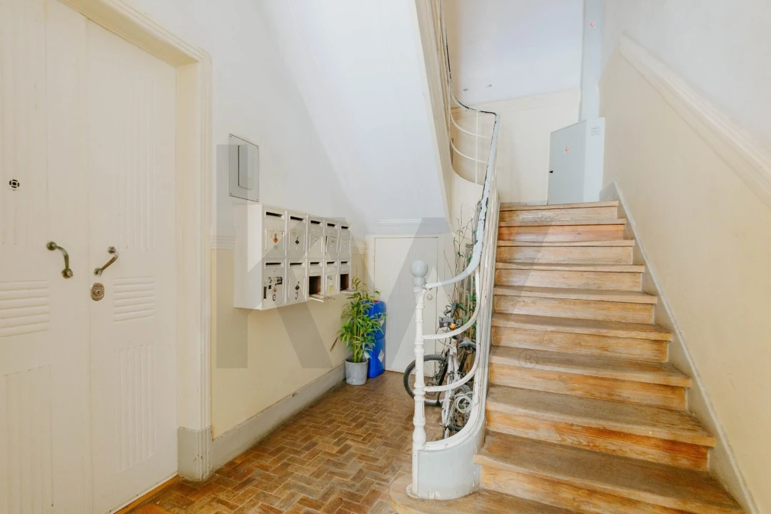 Apartamento T1 para Venda em Alcantara Foto 3