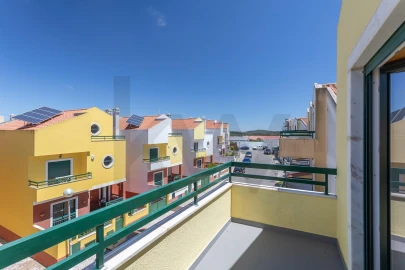 Moradia T3 para Venda em Algueirão-Mem Martins