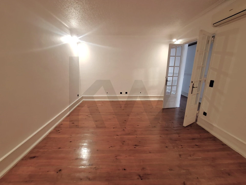 Apartamento T4 para Venda em Avenidas Novas Foto 8