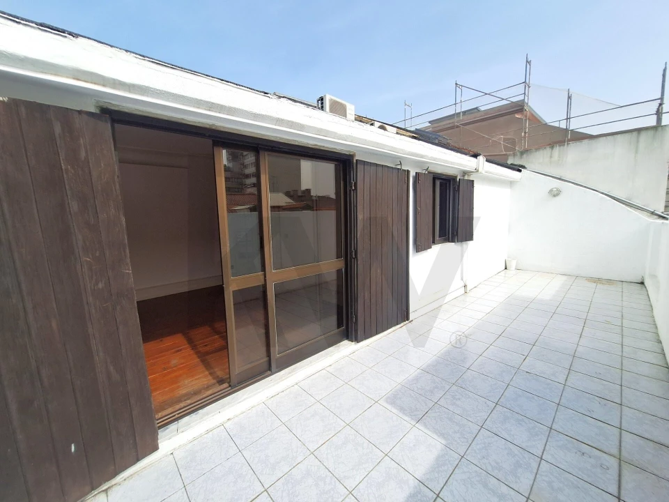 Apartamento T4 para Venda em Avenidas Novas Foto 2