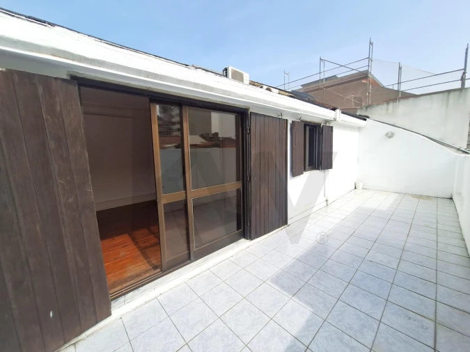 Apartamento T4 para Venda em Avenidas Novas Foto 2