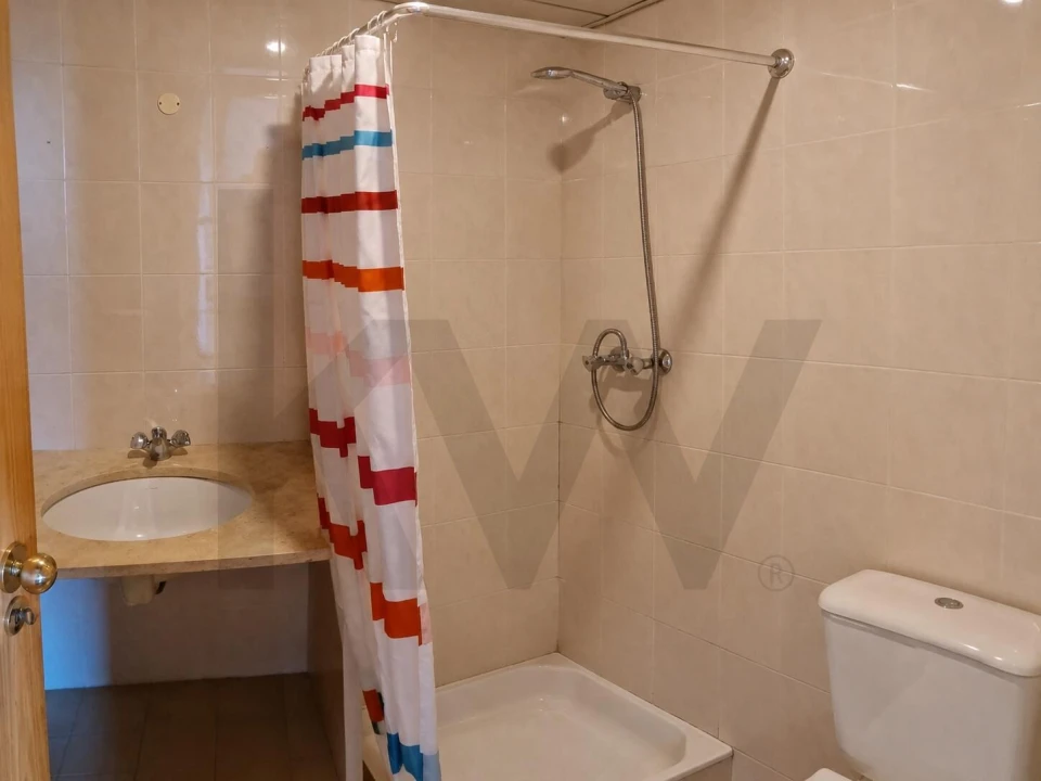Apartamento T3 para Arrendamento em Águas Livres Foto 10