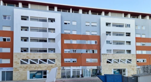 Apartamento T3 para Arrendamento em Águas Livres