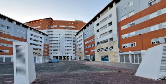 Apartamento T3 para Arrendamento em Águas Livres