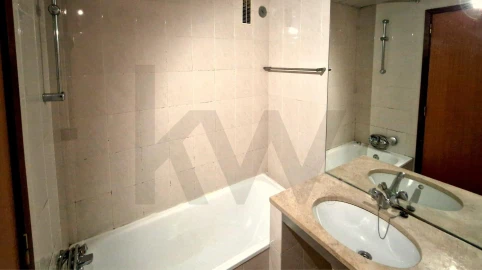 Apartamento T3 para Arrendamento em Águas Livres