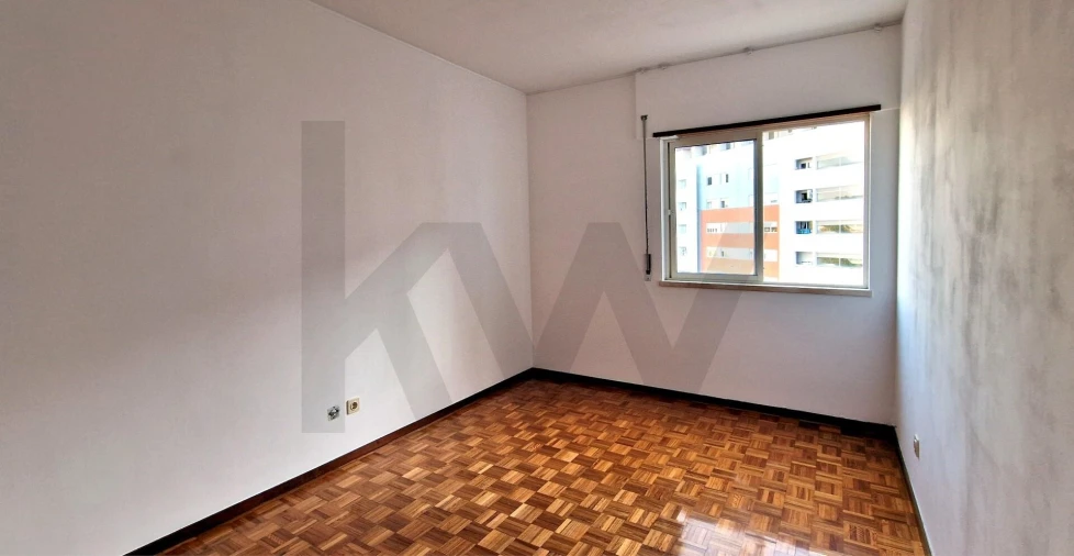 Apartamento T3 para Arrendamento em Águas Livres Foto 23