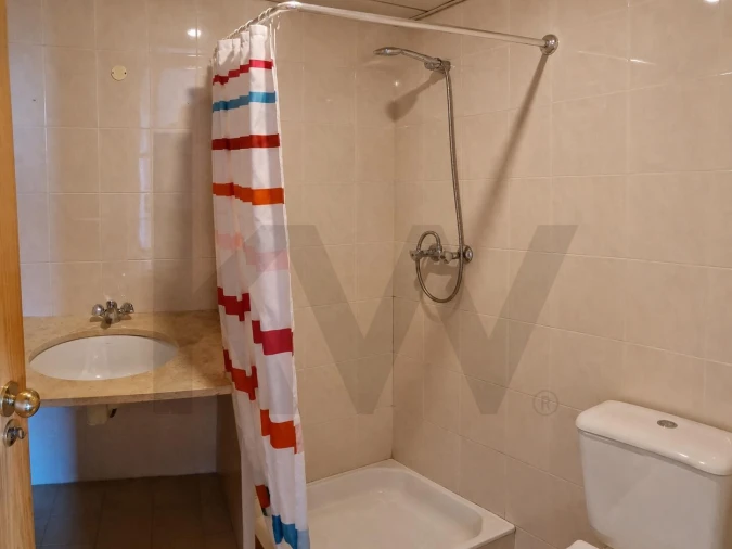 Apartamento T3 para Arrendamento em Águas Livres Foto 10