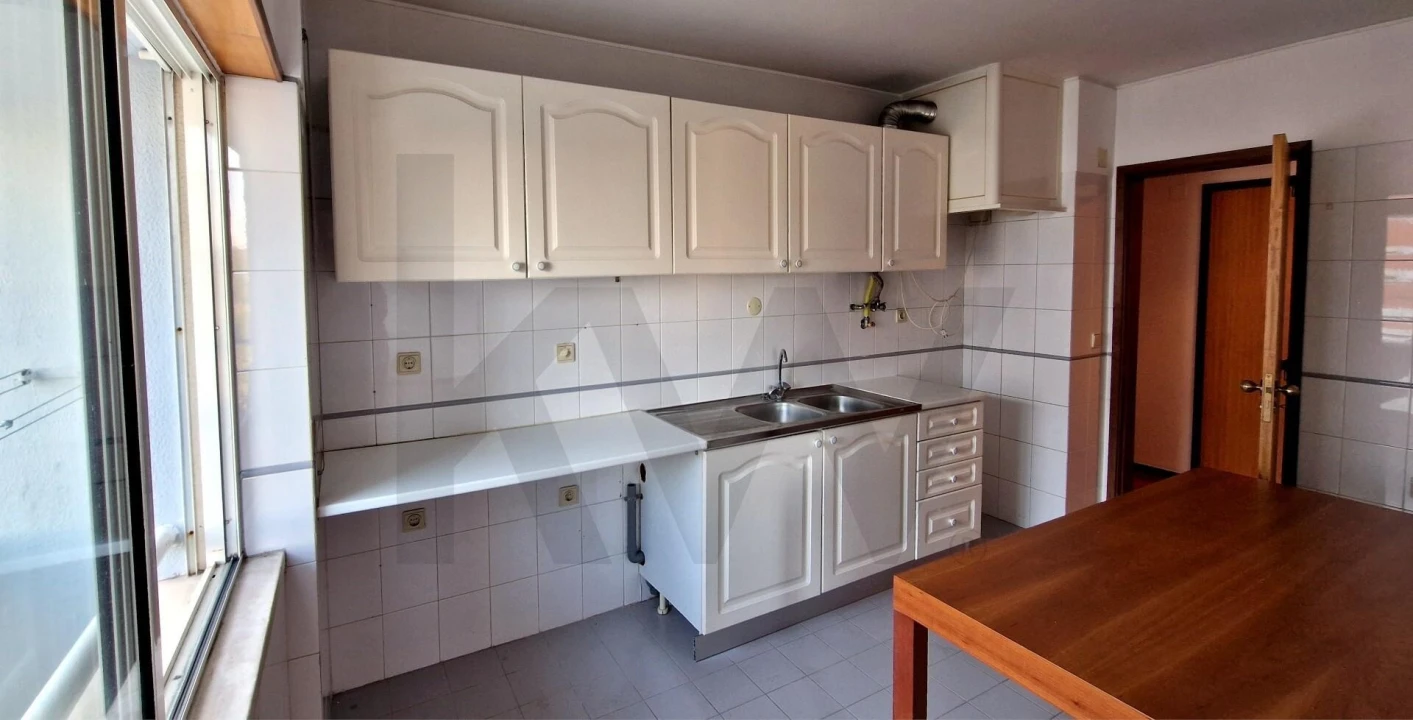 Apartamento T3 para Arrendamento em Águas Livres Foto 4