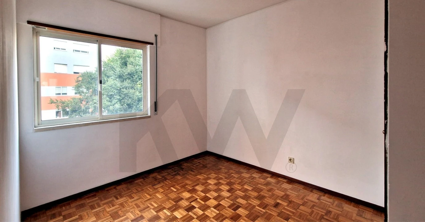 Apartamento T3 para Arrendamento em Águas Livres Foto 16
