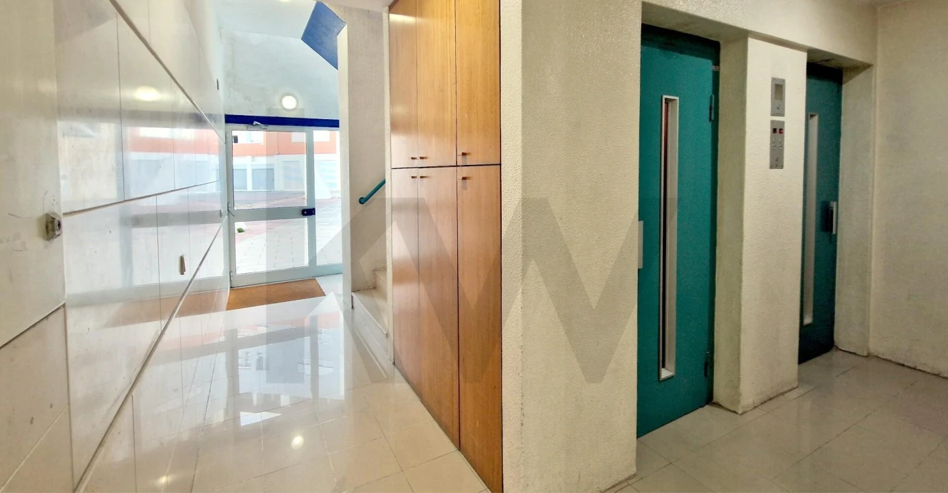 Apartamento T3 para Arrendamento em Águas Livres Foto 25