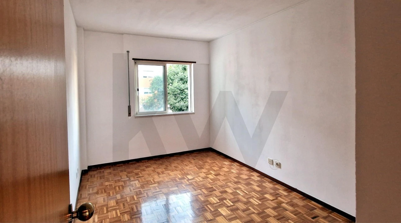 Apartamento T3 para Arrendamento em Águas Livres Foto 12
