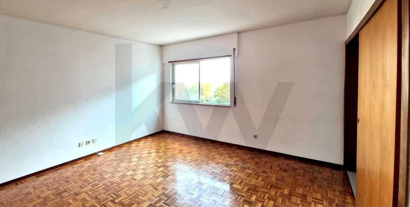 Apartamento T3 para Arrendamento em Águas Livres Foto 8