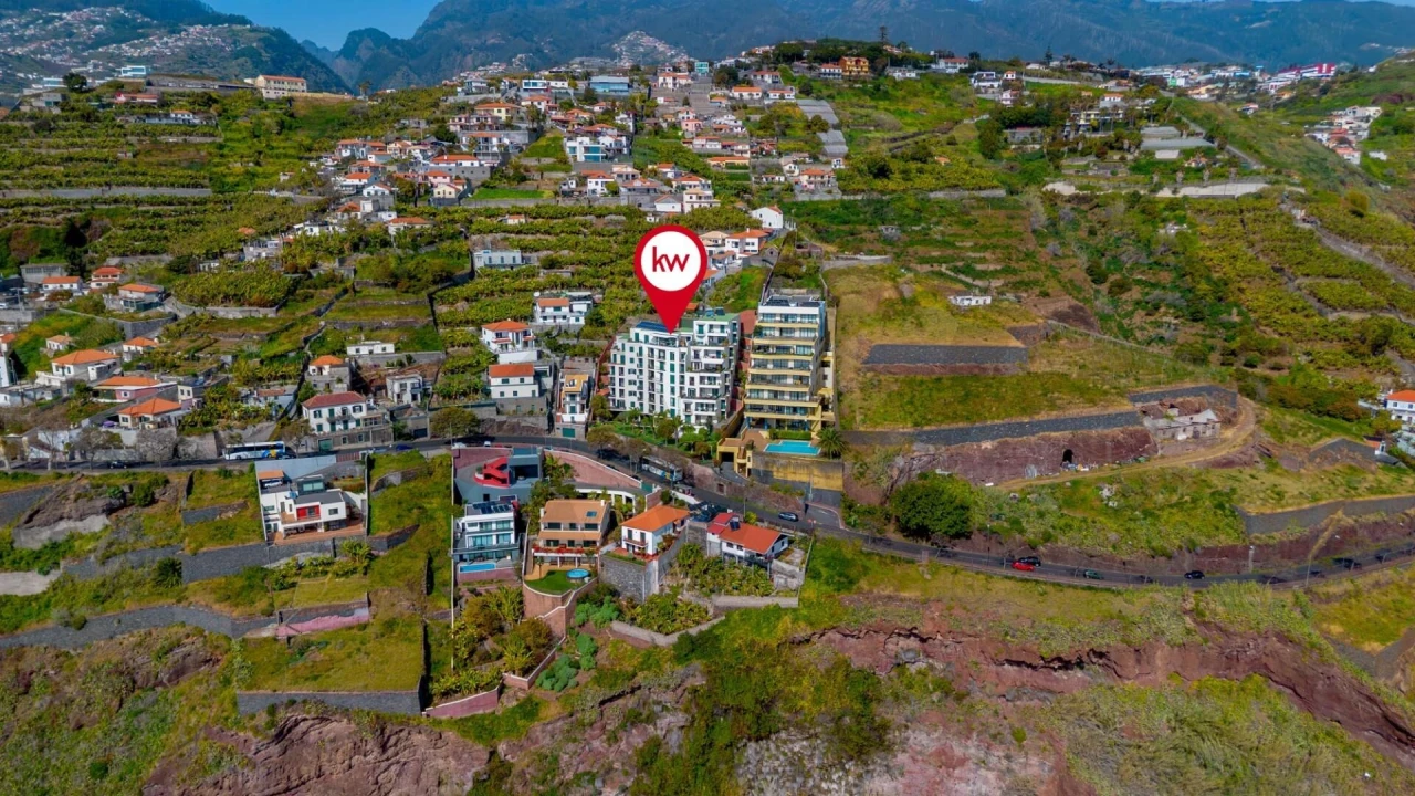 Apartamento T3 para Arrendamento em São Martinho Foto 5