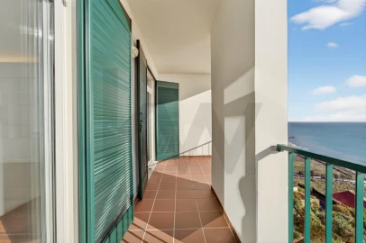 Apartamento T3 para Arrendamento em São Martinho