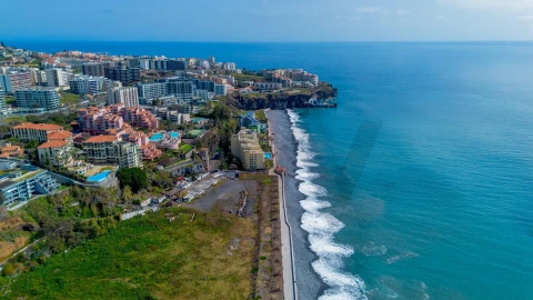 Apartamento T3 para Arrendamento em São Martinho