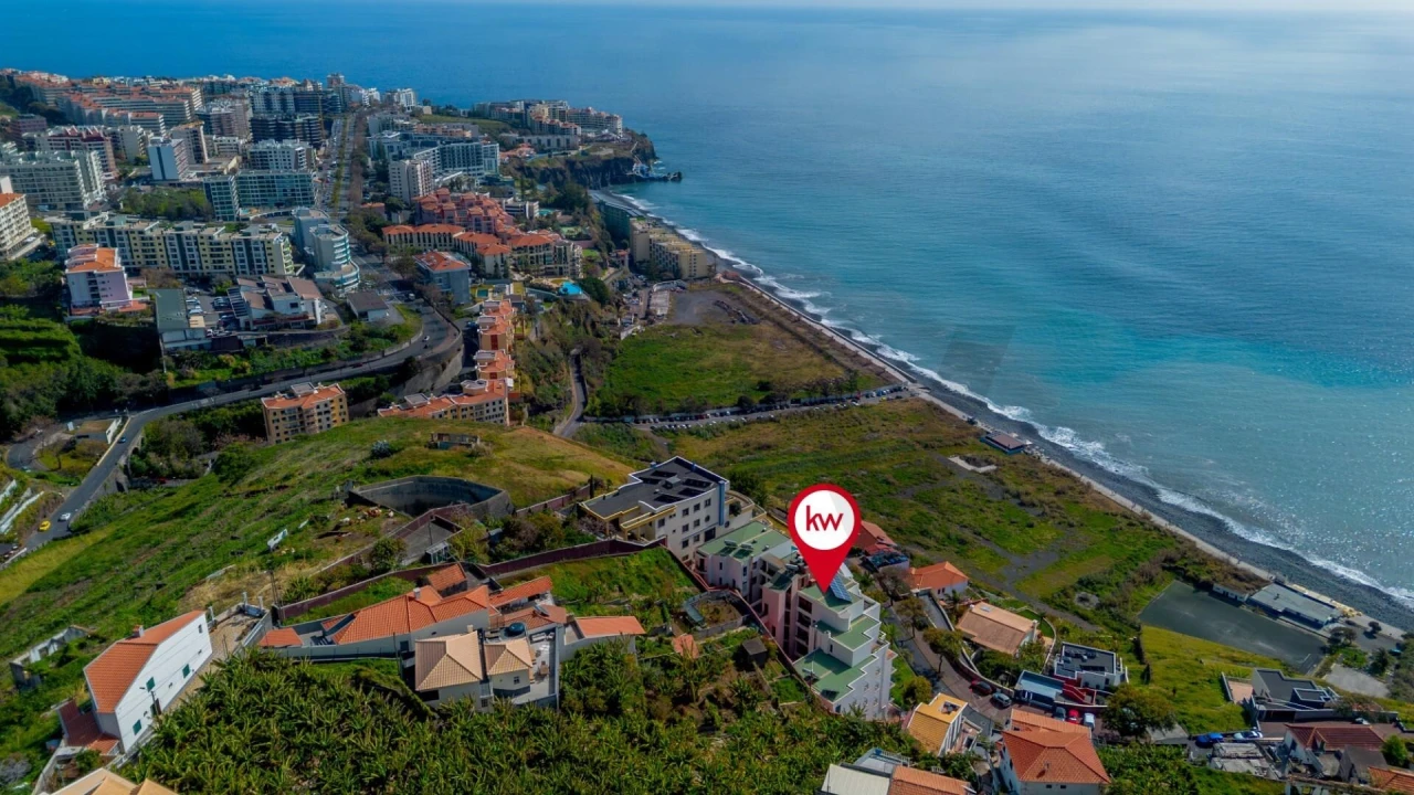 Apartamento T3 para Arrendamento em São Martinho Foto 9