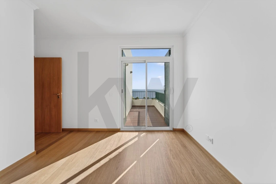 Apartamento T3 para Arrendamento em São Martinho Foto 12
