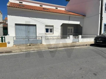 Moradia T2 para Venda em Vila Nova de Milfontes