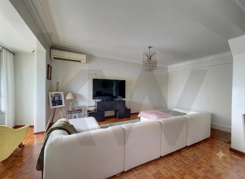 Apartamento T4 para Venda em Moscavide e Portela Foto 6