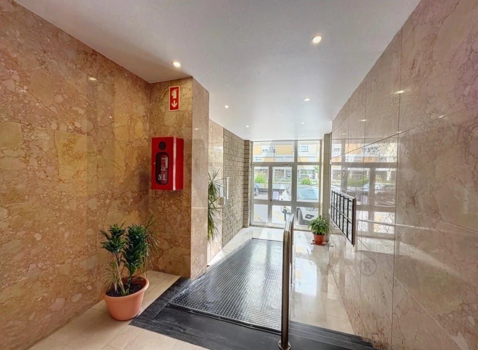 Apartamento T4 para Venda em Moscavide e Portela Foto 26