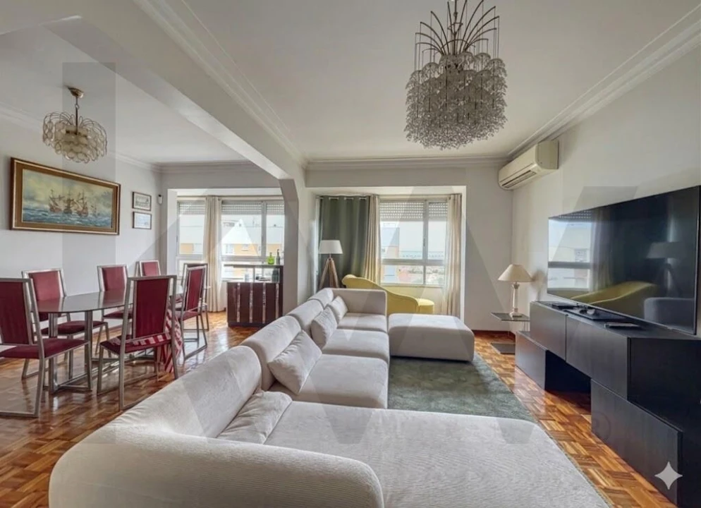 Apartamento T4 para Venda em Moscavide e Portela Foto 1