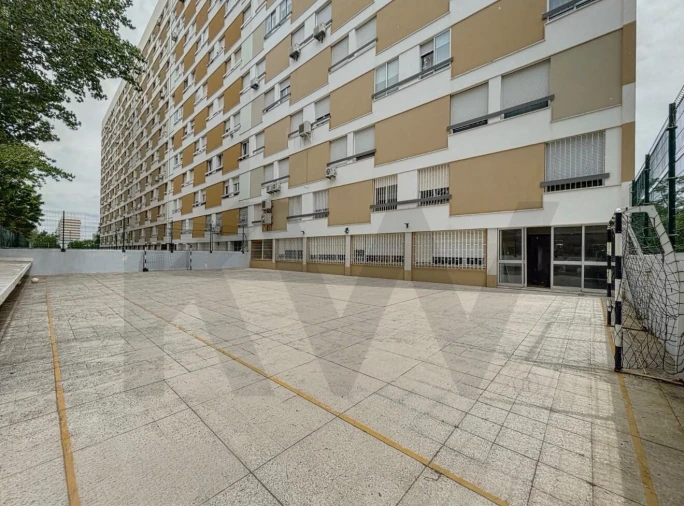 Apartamento T4 para Venda em Moscavide e Portela Foto 35