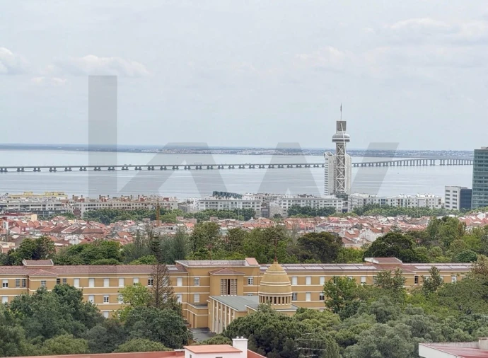 Apartamento T4 para Venda em Moscavide e Portela Foto 37