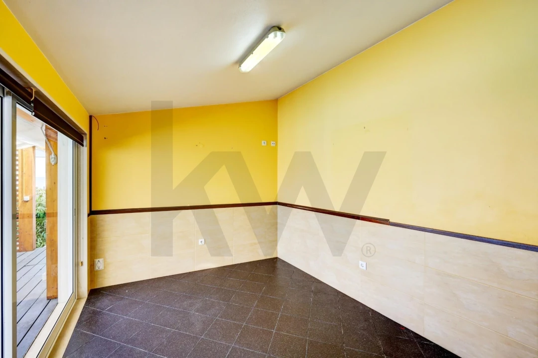 Moradia T2 para Venda em São Pedro da Cadeira Foto 29