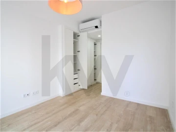Apartamento T4 para Arrendamento em Oeiras e São Julião da Barra, Paço de Arcos e Caxias