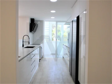 Apartamento T4 para Arrendamento em Oeiras e São Julião da Barra, Paço de Arcos e Caxias