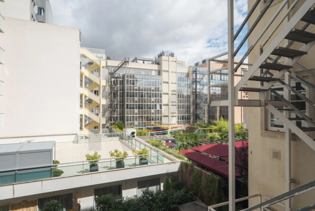 Apartamento T4 para Arrendamento em Avenidas Novas Foto 45