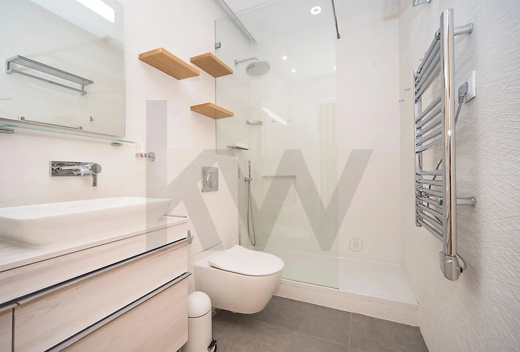 Apartamento T4 para Arrendamento em Avenidas Novas Foto 33