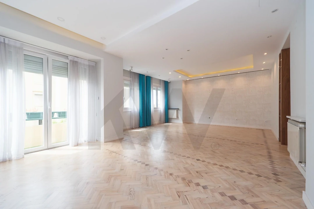 Apartamento T4 para Arrendamento em Avenidas Novas Foto 61