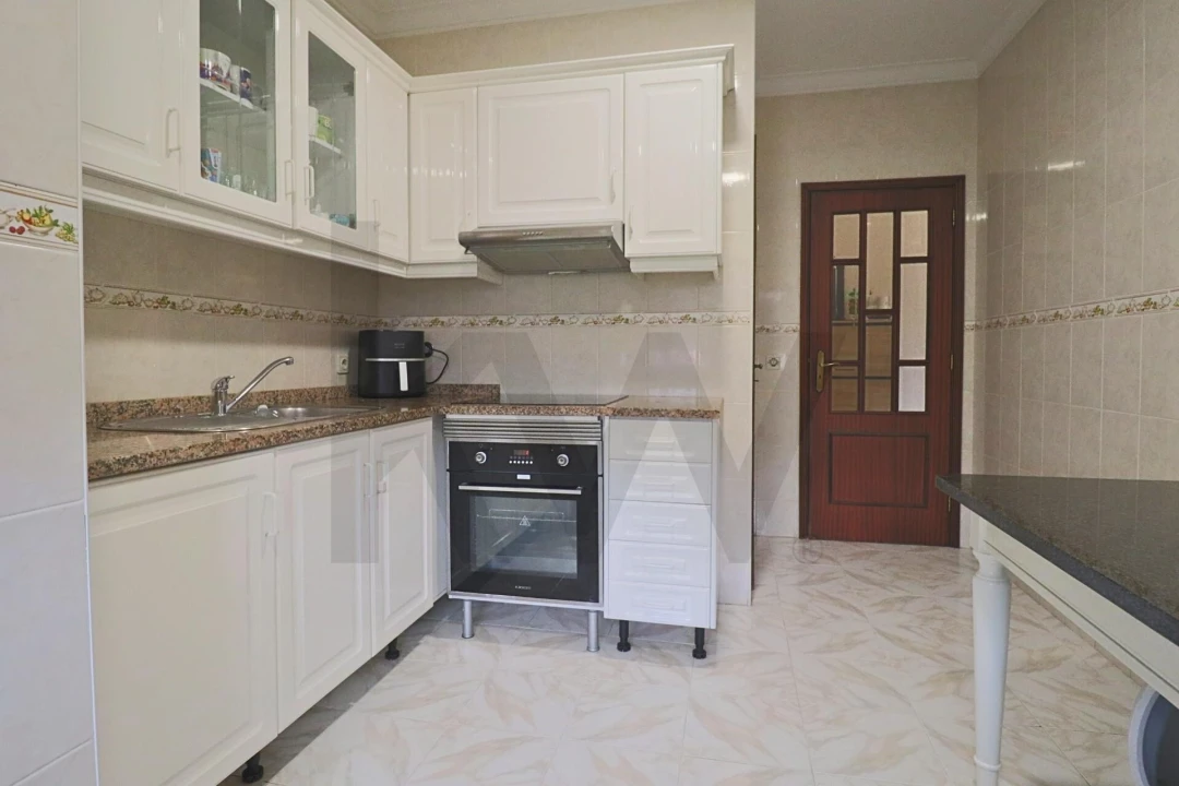 Apartamento T2 para Venda em Pedroso e Seixezelo Foto 5
