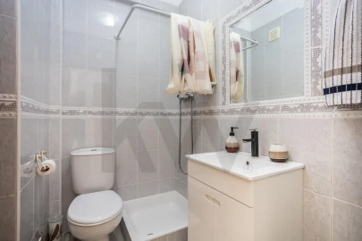 Apartamento T4 para Venda em Fernao Ferro