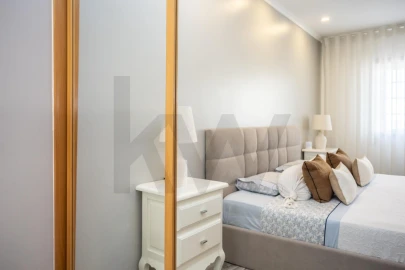 Apartamento T4 para Venda em Fernao Ferro