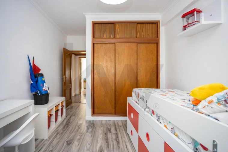Apartamento T4 para Venda em Fernao Ferro Foto 15