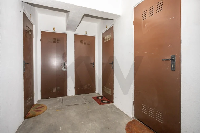 Apartamento T4 para Venda em Fernao Ferro Foto 32