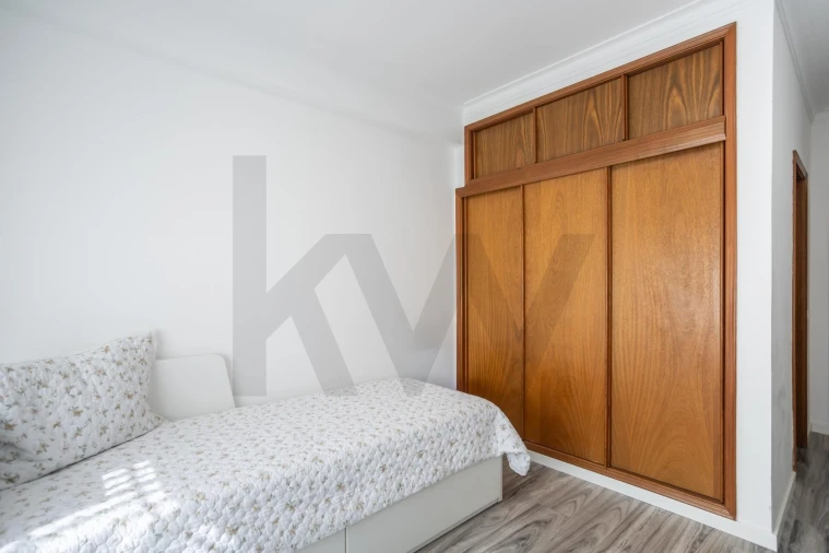 Apartamento T4 para Venda em Fernao Ferro Foto 24