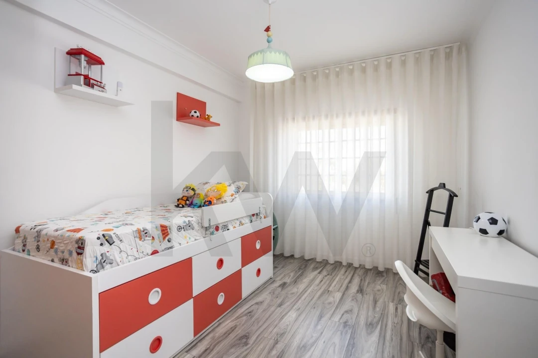 Apartamento T4 para Venda em Fernao Ferro Foto 14