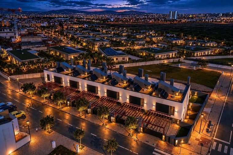 Moradia T4 para Venda em Montenegro Foto 31
