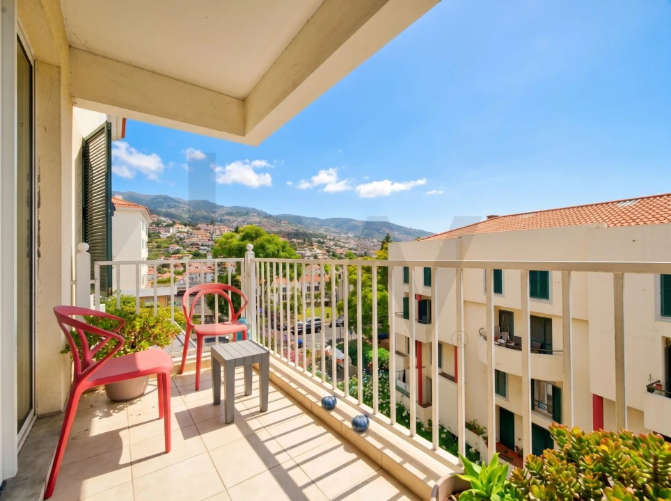 Apartamento T3 para Venda em Santo Antonio Foto 1