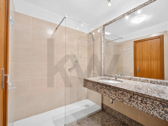 Apartamento T3 para Venda em Santo Antonio Foto 15