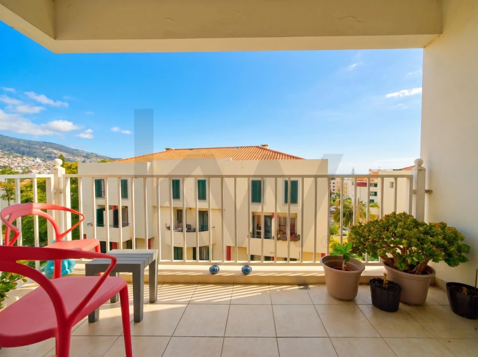 Apartamento T3 para Venda em Santo Antonio Foto 2
