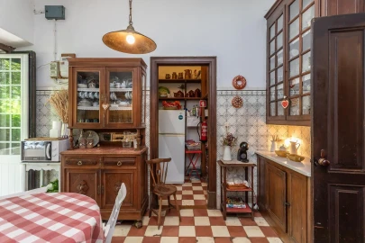 Moradia T9 para Venda em Azeitão (São Lourenço e São Simão)