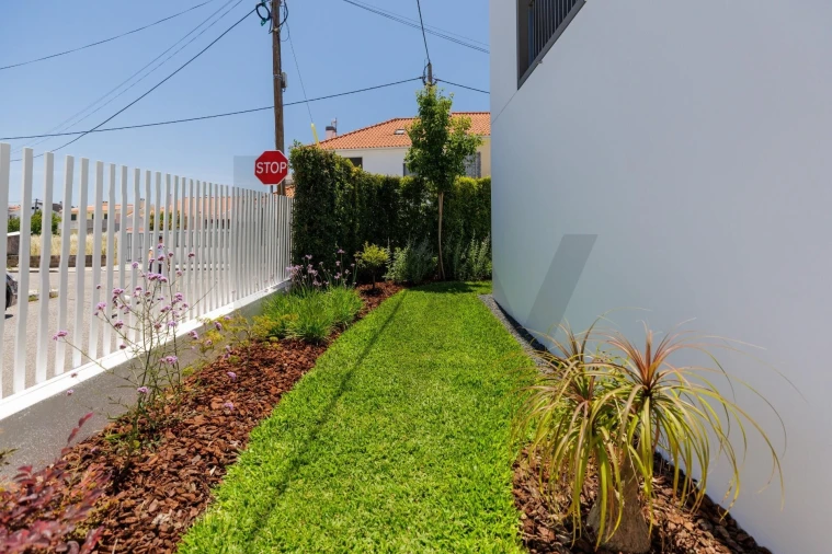 Moradia T3 para Venda em São Domingos de Rana Foto 83
